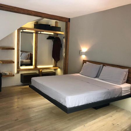 Super Design Appartamento Napoli Centro Con Sky Wifi Veloce E Netflix Eksteriør billede