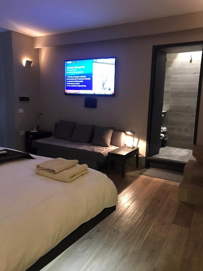 Super Design Appartamento Napoli Centro Con Sky Wifi Veloce E Netflix Eksteriør billede