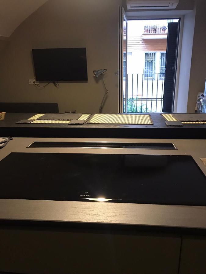 Super Design Appartamento Napoli Centro Con Sky Wifi Veloce E Netflix Eksteriør billede