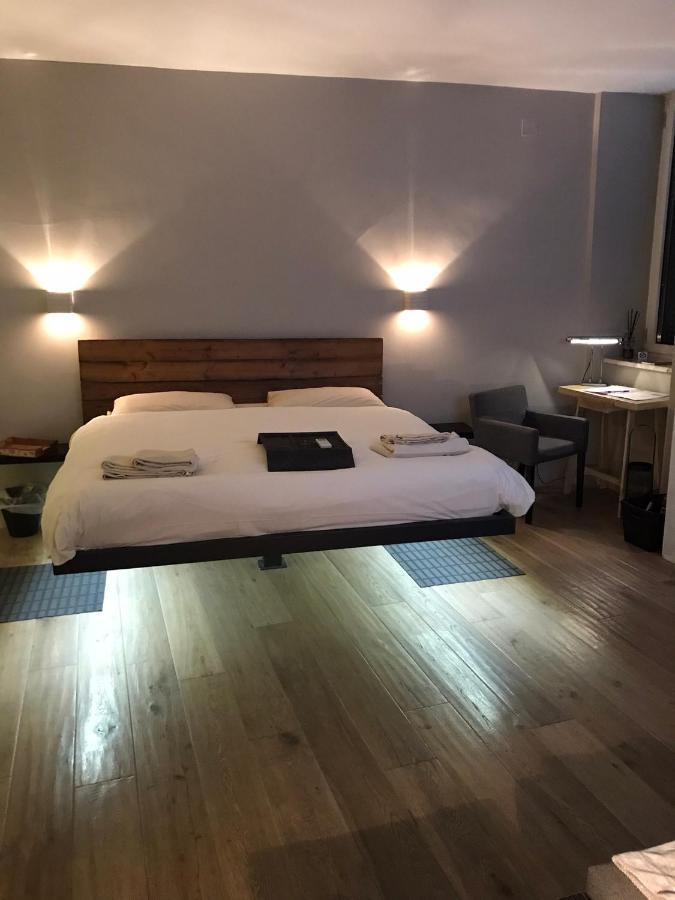 Super Design Appartamento Napoli Centro Con Sky Wifi Veloce E Netflix Eksteriør billede