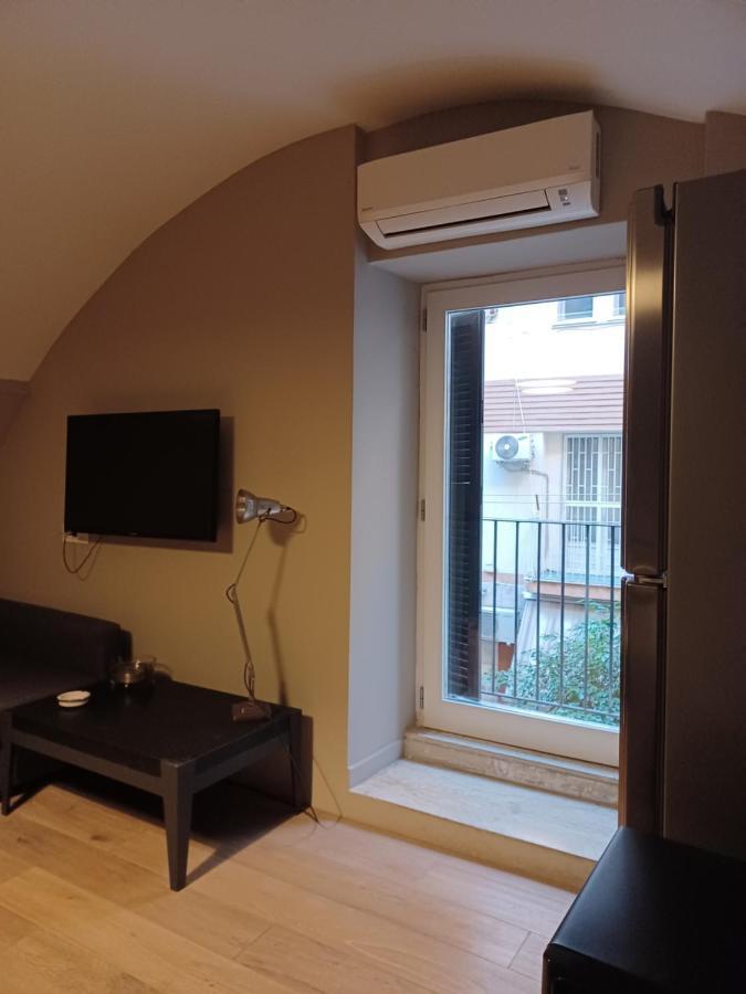 Super Design Appartamento Napoli Centro Con Sky Wifi Veloce E Netflix Eksteriør billede