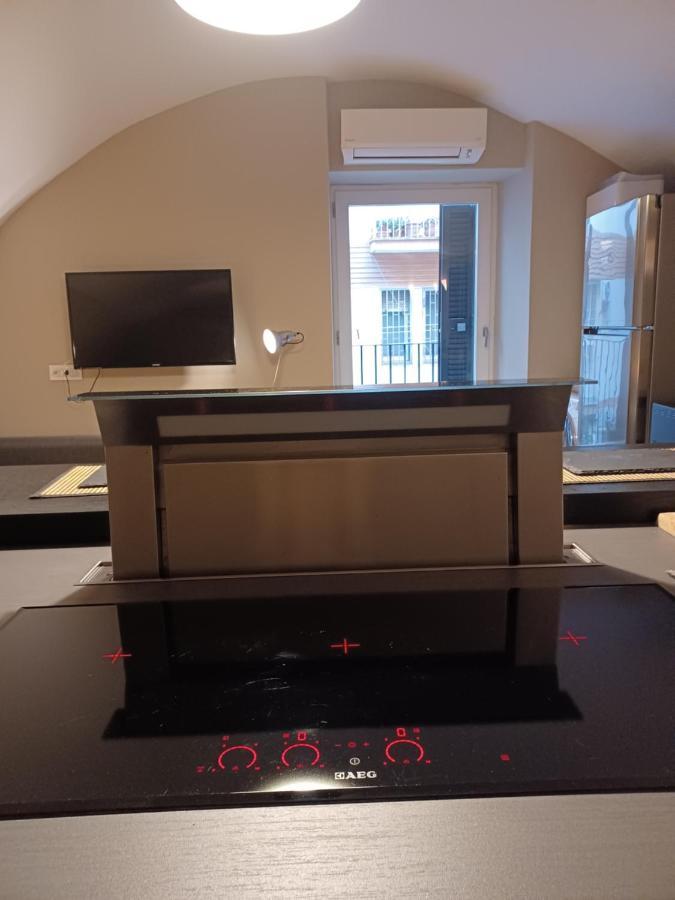 Super Design Appartamento Napoli Centro Con Sky Wifi Veloce E Netflix Eksteriør billede