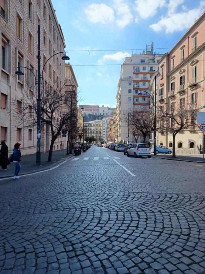 Super Design Appartamento Napoli Centro Con Sky Wifi Veloce E Netflix Eksteriør billede