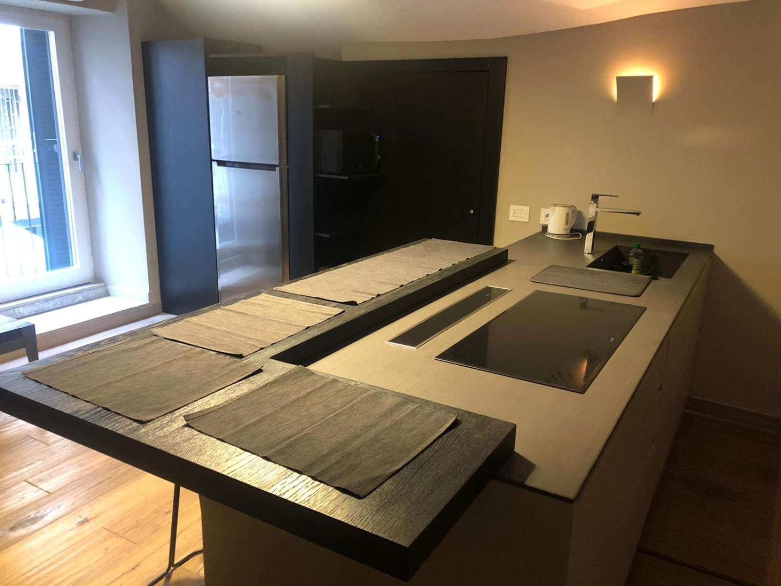 Super Design Appartamento Napoli Centro Con Sky Wifi Veloce E Netflix Eksteriør billede
